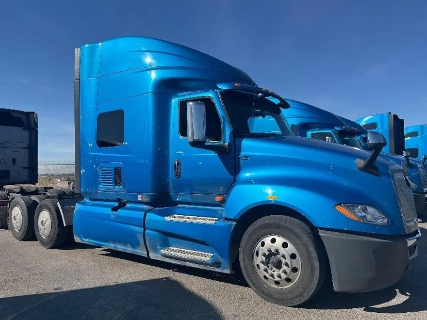 2020 International LT625 LT photo 1