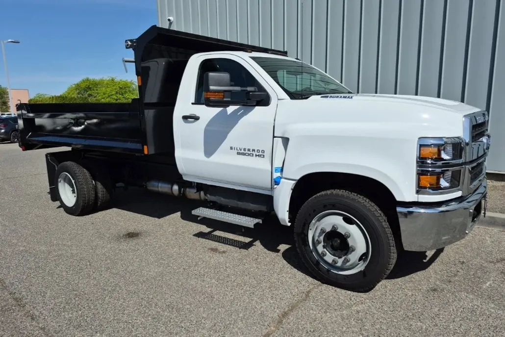2024 Chevrolet Silverado 5500HD Work Truck photo 1