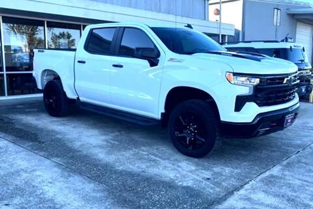 2023 Chevrolet Silverado 1500 LT Trail Boss photo 1