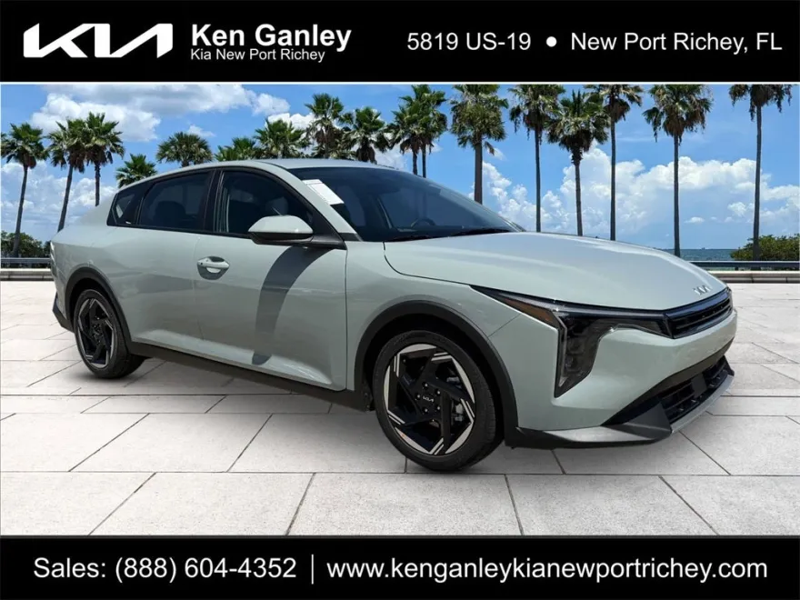2025 Kia K4 EX photo 1
