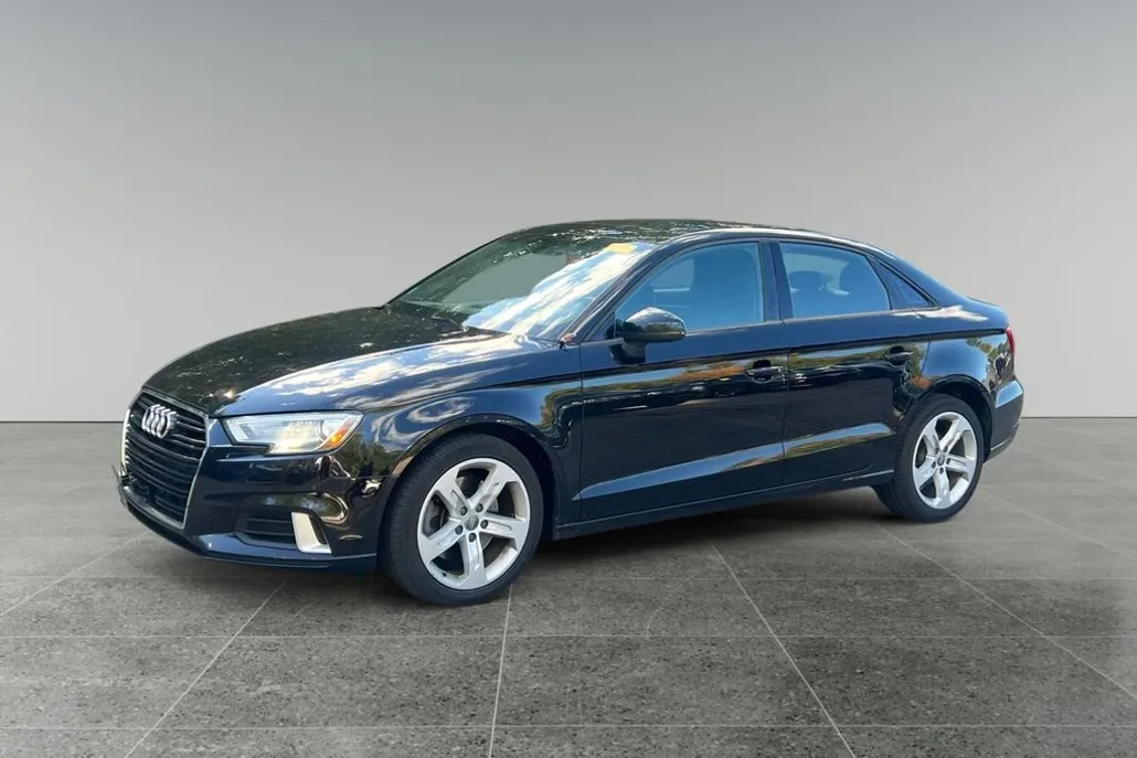 2018 Audi A3 2.0T Premium photo 1