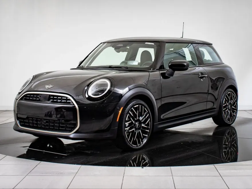 2025 Mini Cooper Signature photo 1