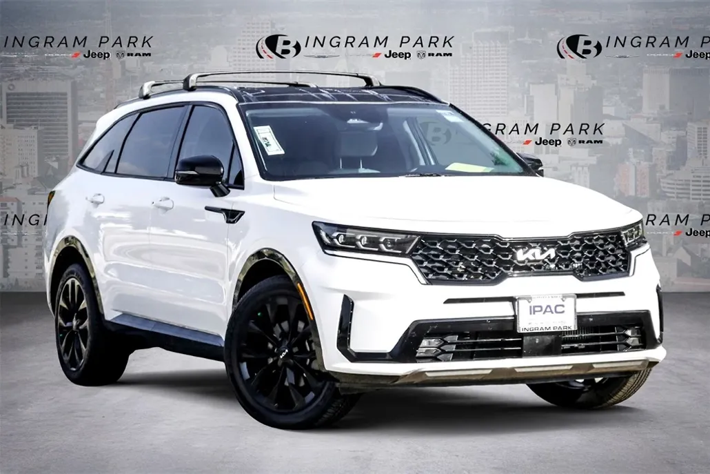 2023 Kia Sorento SX photo 1
