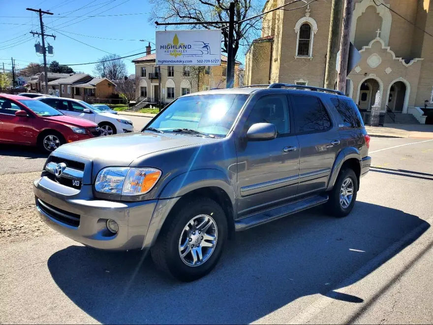 2006 Toyota Sequoia SR5 photo 1