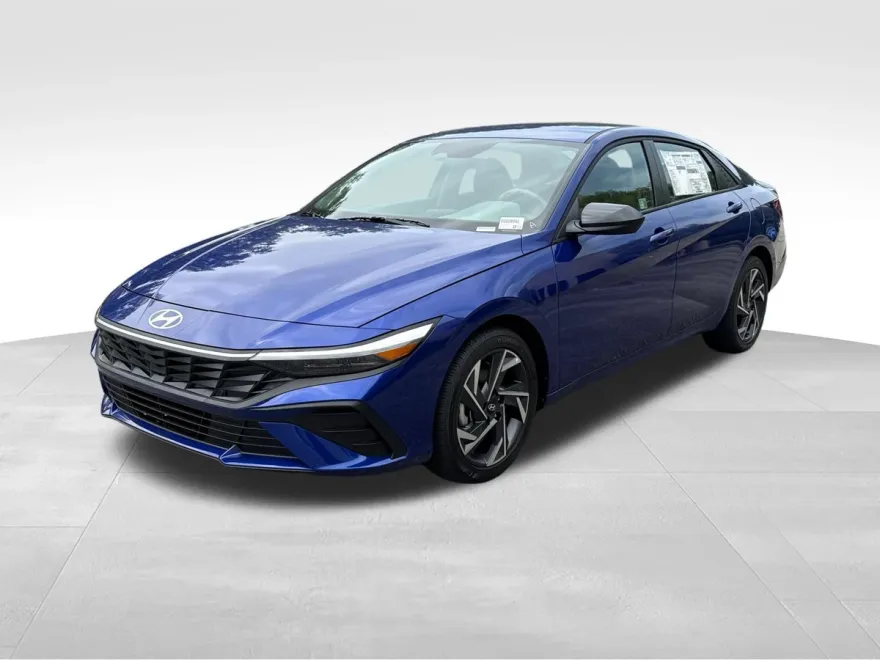 2025 Hyundai Elantra SEL Sport photo 1