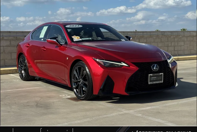 2023 Lexus IS 350 F SPORT photo 1