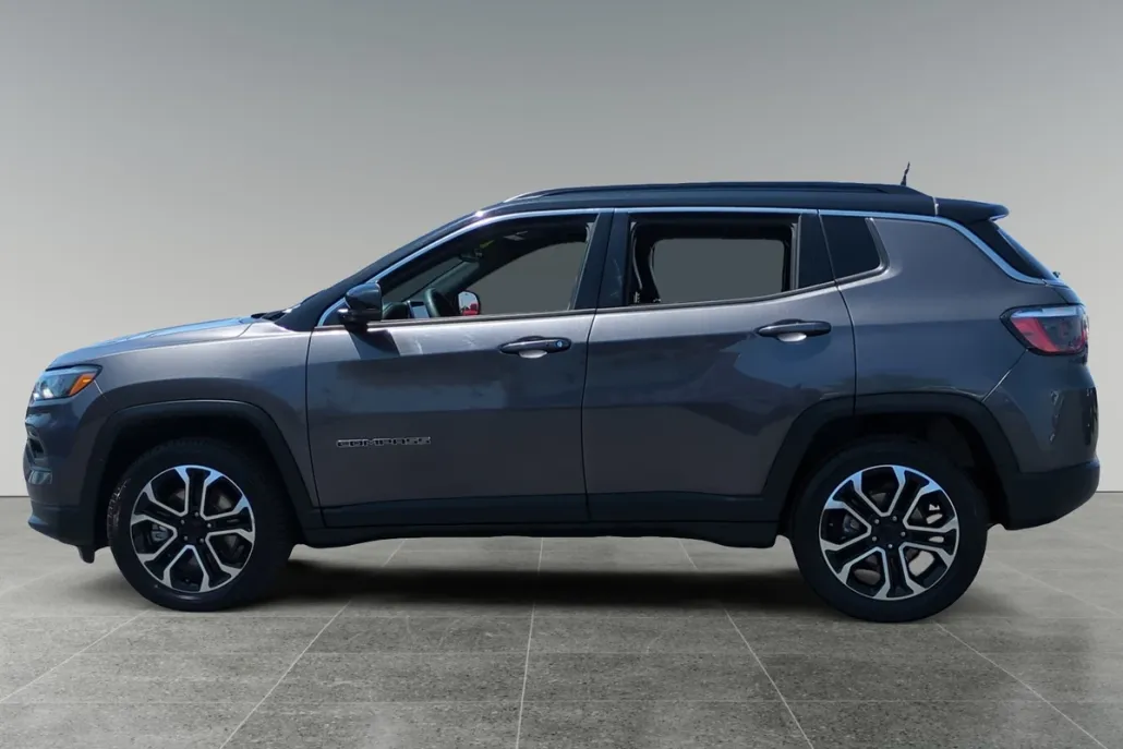 2023 Jeep Compass Limited photo 1