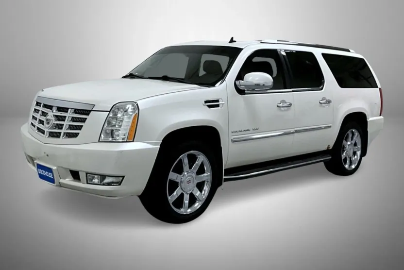 2011 Cadillac Escalade ESV Luxury photo 1
