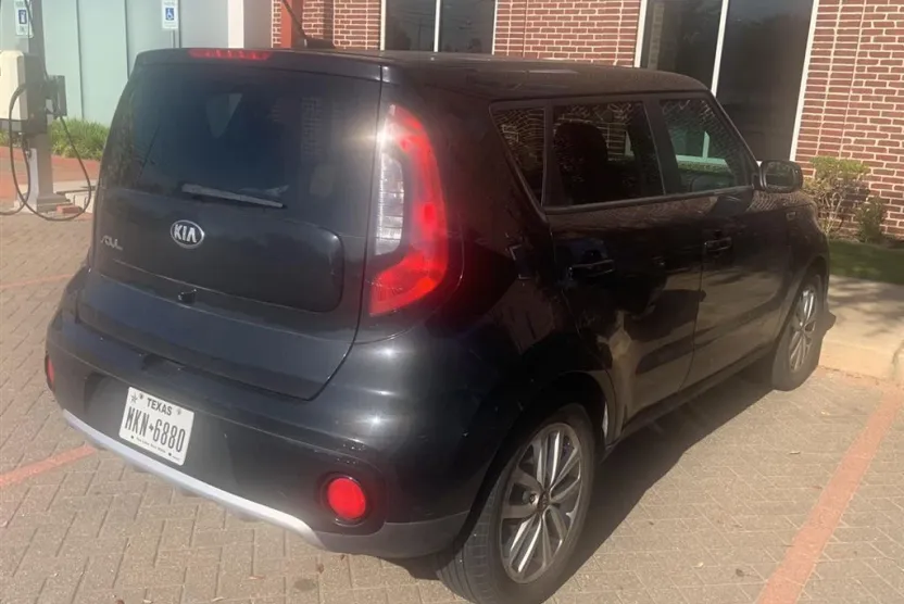 2017 Kia Soul Plus photo 1