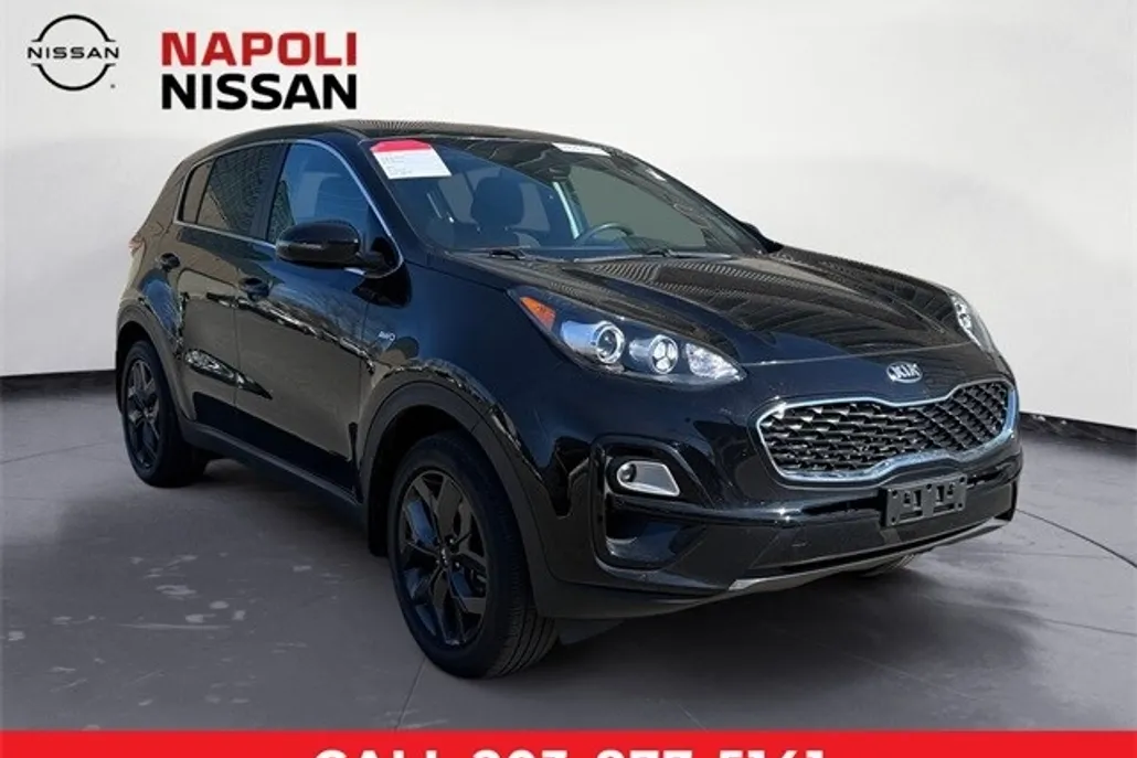 2022 Hyundai Santa Fe SEL photo 1