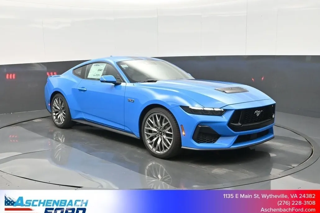 2025 Ford Mustang GT Premium photo 1