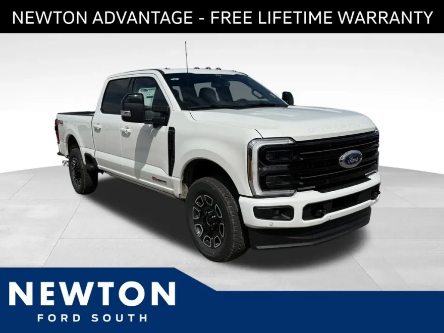 2025 Ford F-250 Platinum photo 1