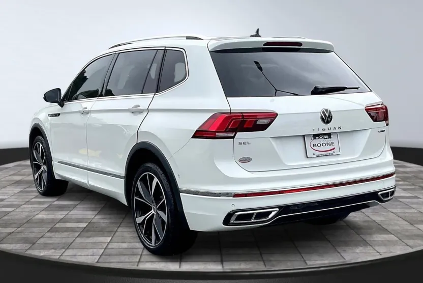 2024 Volkswagen Tiguan SEL R-Line Black photo 1