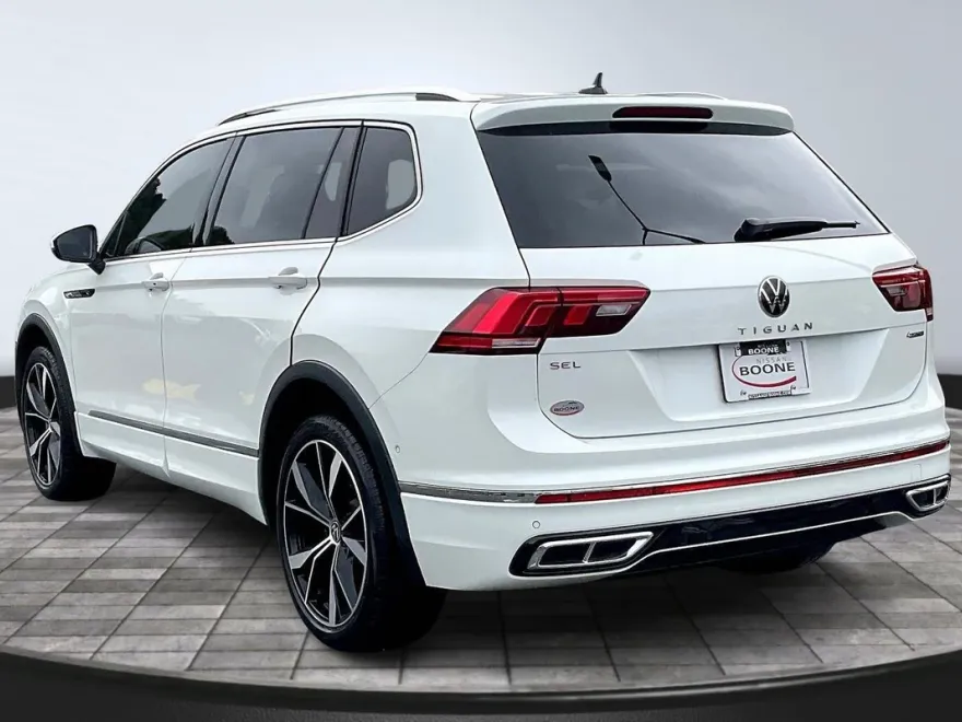 2024 Volkswagen Tiguan SEL R-Line Black photo 1