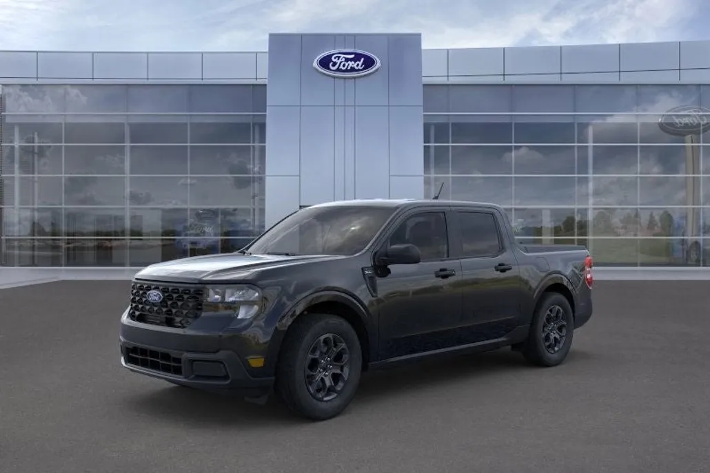 2025 Ford Maverick XLT photo 1