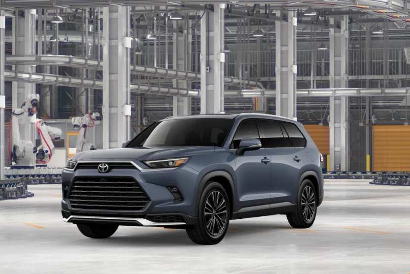 2026 Toyota Highlander Hybrid Platinum photo 1