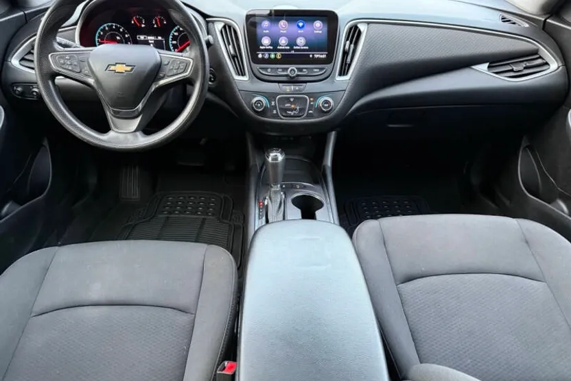 2020 Chevrolet Malibu LS photo 1