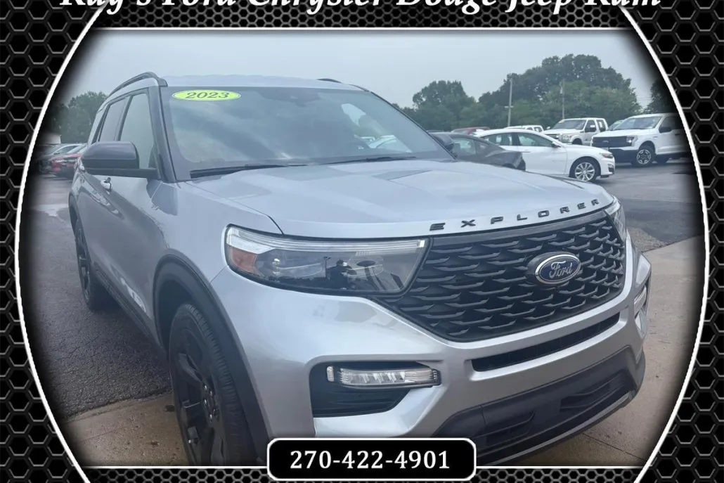 2023 Ford Explorer ST-Line photo 1