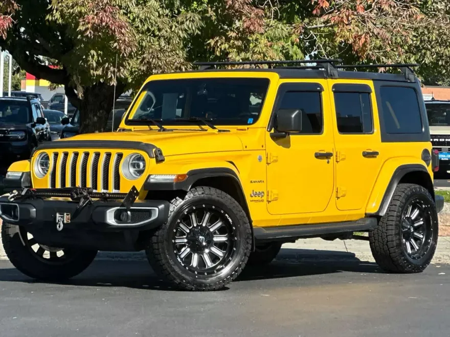 2019 Jeep Wrangler Unlimited Sahara photo 1
