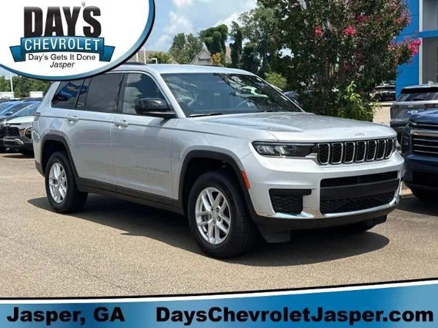 2024 Jeep Grand Cherokee Laredo photo 1