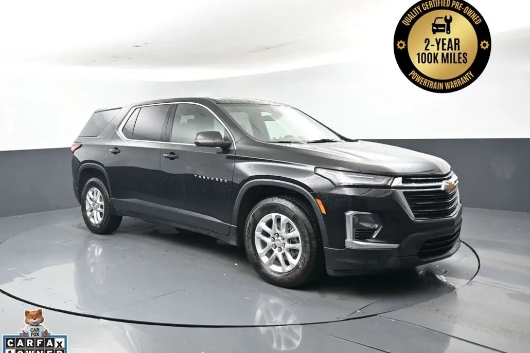 2022 Chevrolet Traverse LS photo 1