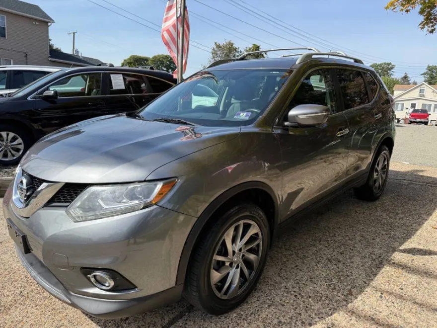 2015 Nissan Rogue SL photo 1
