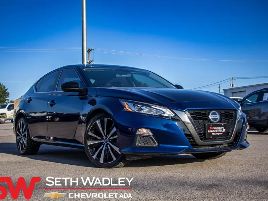 2022 Nissan Altima 2.5 SR photo 1