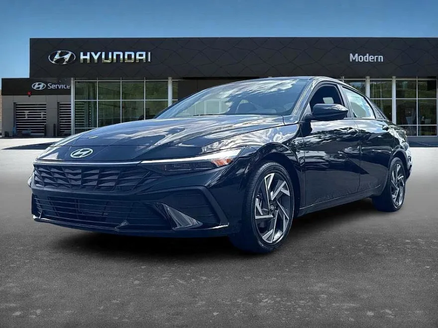 2025 Hyundai Elantra SEL Sport photo 1