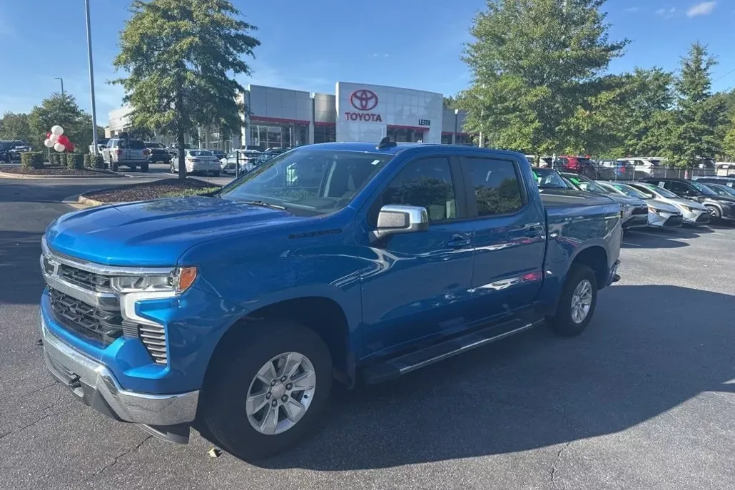 2024 Chevrolet Silverado 1500 LT photo 1