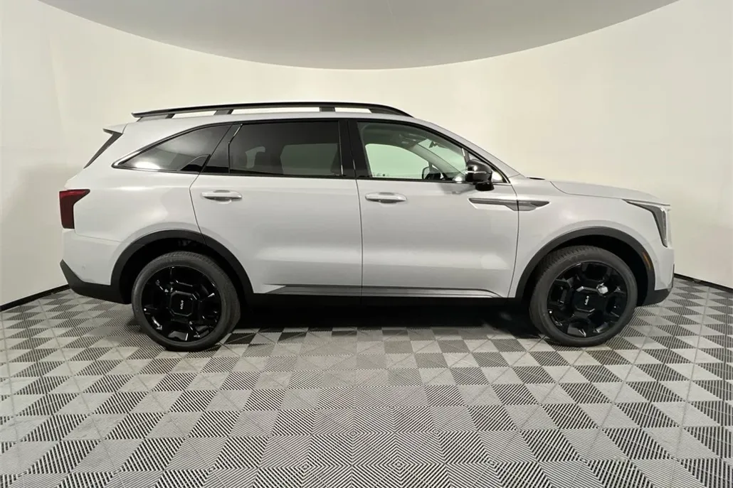 2026 Kia Sorento X-Line SX photo 1