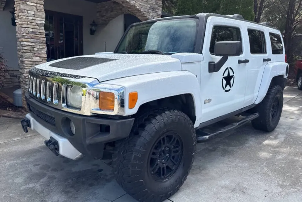2008 Hummer H3 Base SUV photo 1