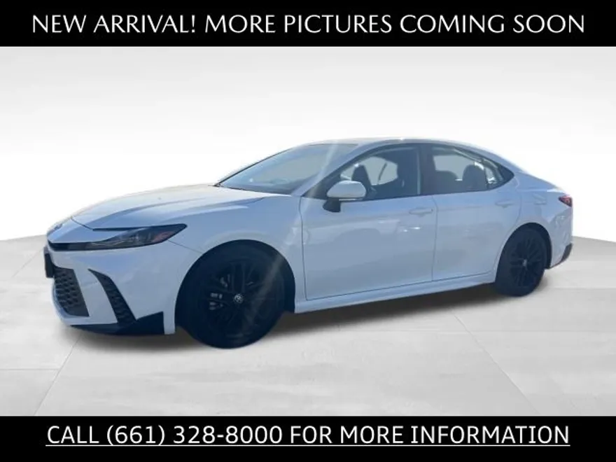 2025 Toyota Camry SE photo 1