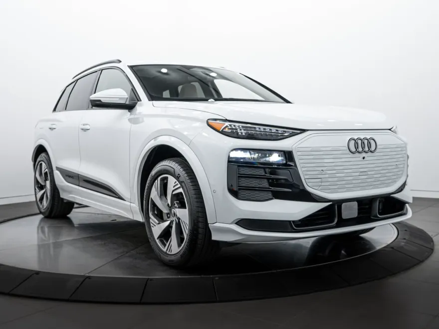 2025 Audi Q6 E-tron Premium Plus photo 1