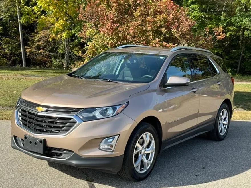 2018 Chevrolet Equinox LT photo 1
