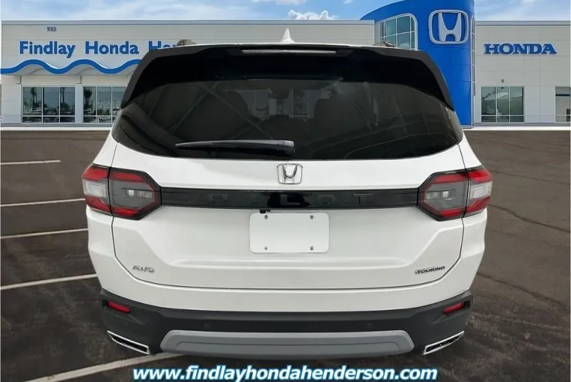 2025 Honda Pilot Touring photo 1