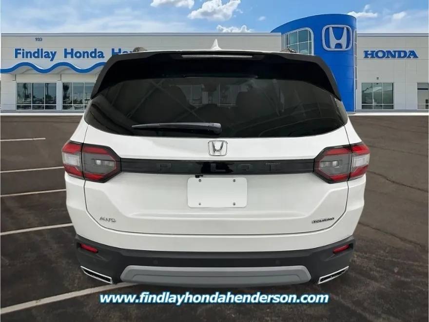 2025 Honda Pilot Touring photo 1