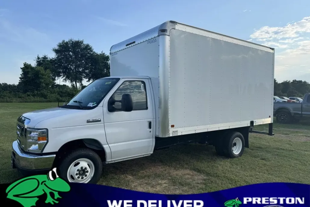 2024 Ford E-350 photo 1