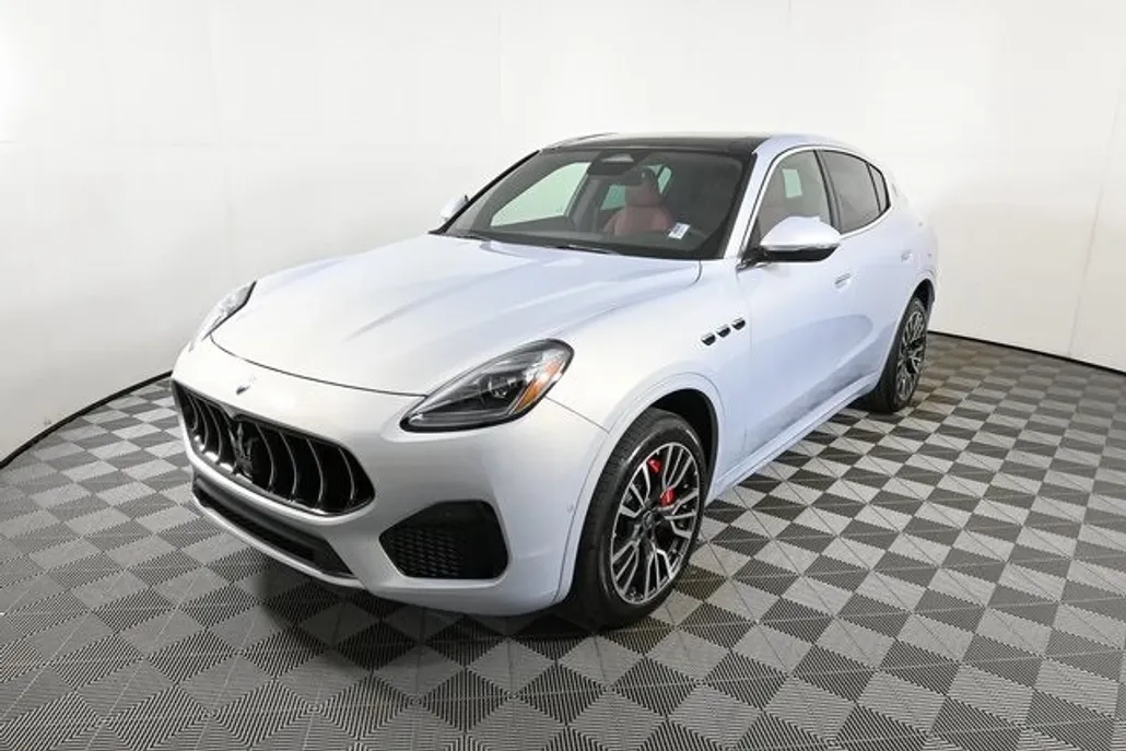 2025 Maserati Grecale photo 1