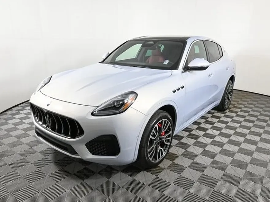 2025 Maserati Grecale photo 1
