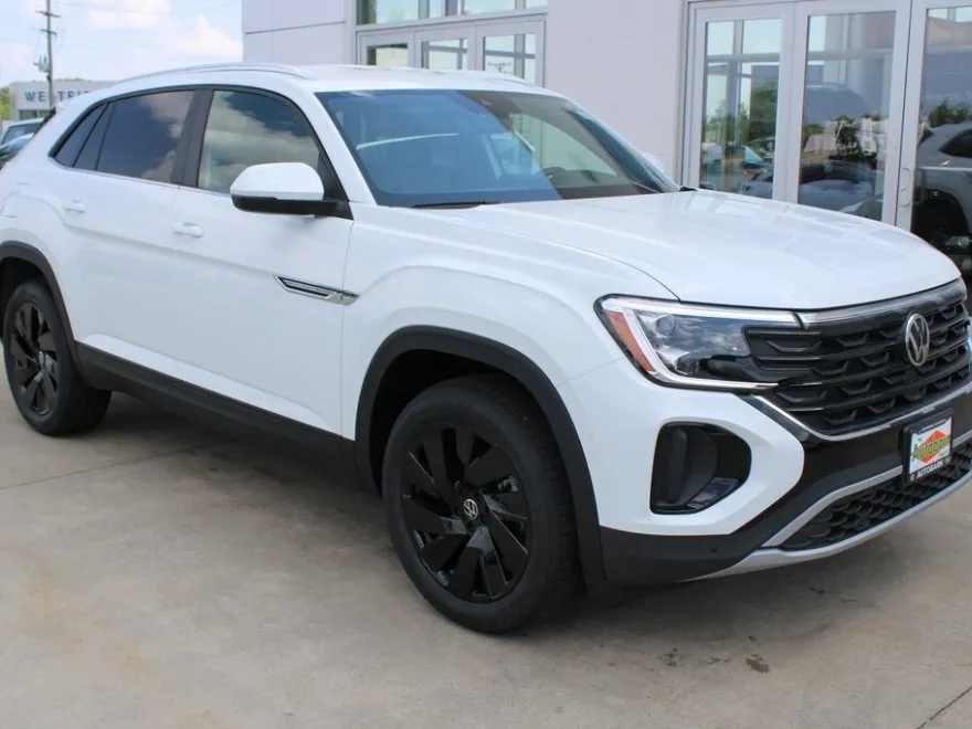 2025 Volkswagen Atlas Cross Sport SE Technology photo 1