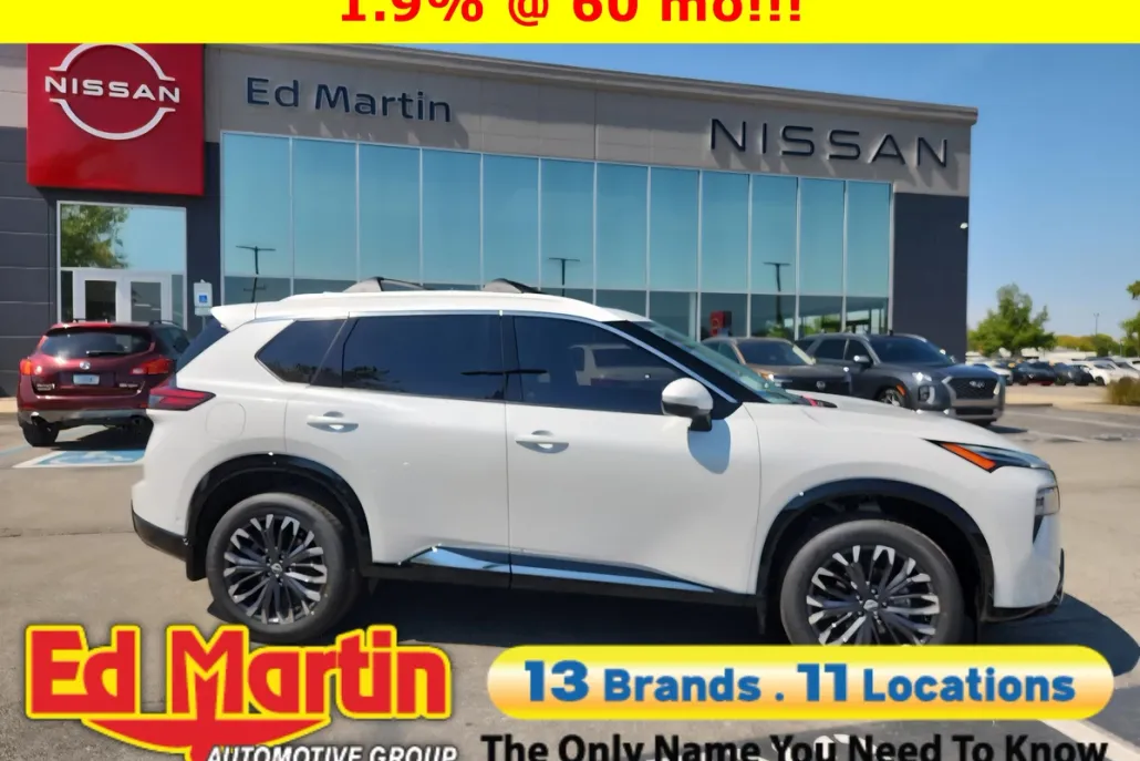 2026 Nissan Rogue Platinum photo 1