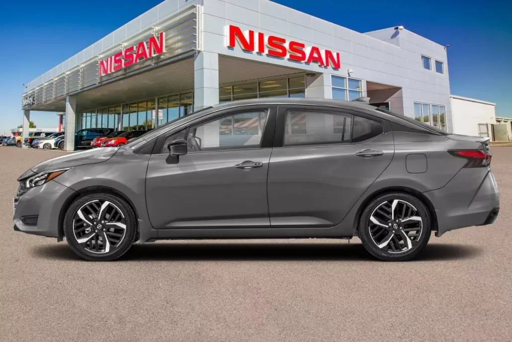 2025 Nissan Versa SR photo 1