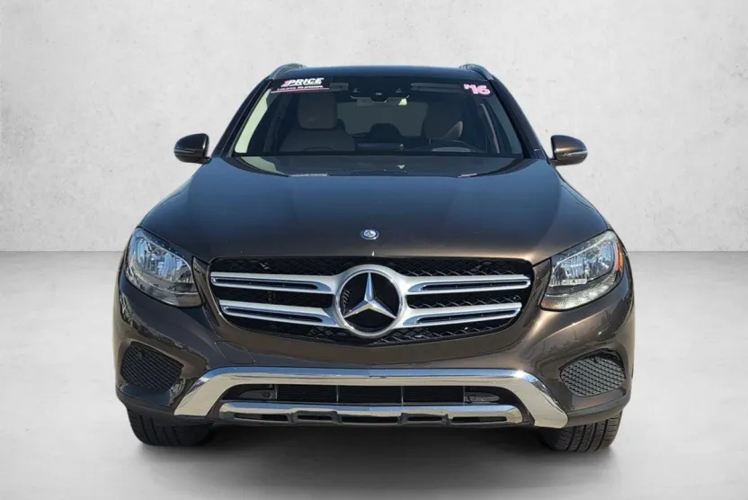 2016 Mercedes Benz GLC 300 photo 1