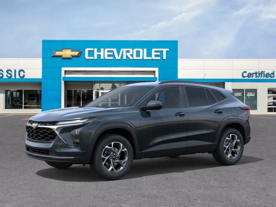 2025 Chevrolet Trax LT photo 1