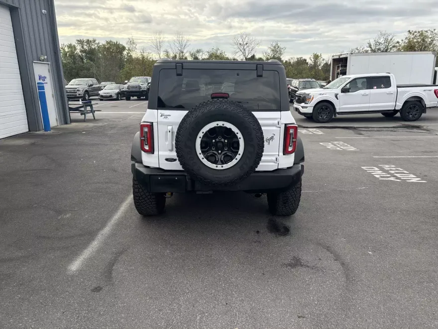 2024 Ford Bronco Outer Banks photo 1