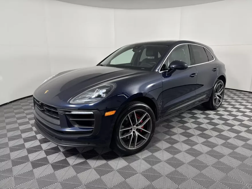 2023 Porsche Macan S photo 1