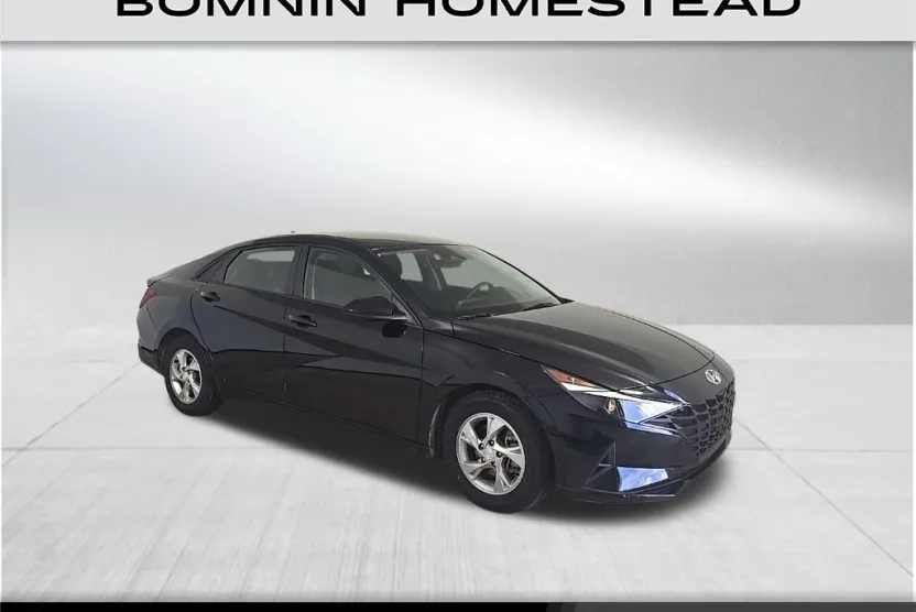 2022 Hyundai Elantra SE photo 1