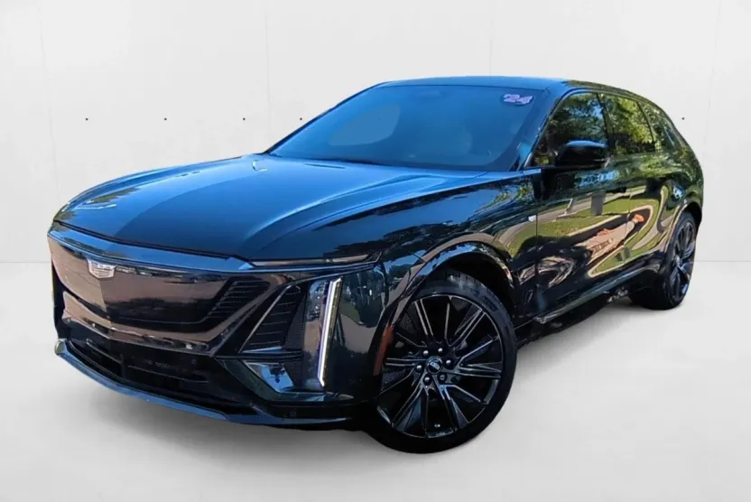 2024 Cadillac Lyriq Sport photo 1