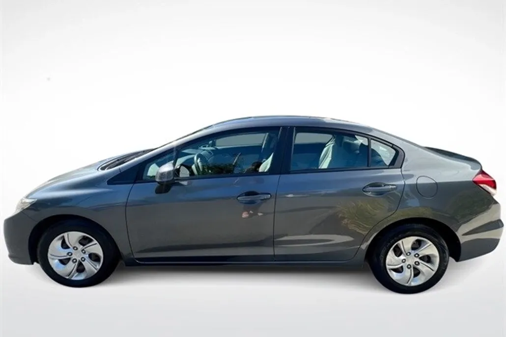 2013 Honda Civic LX photo 1