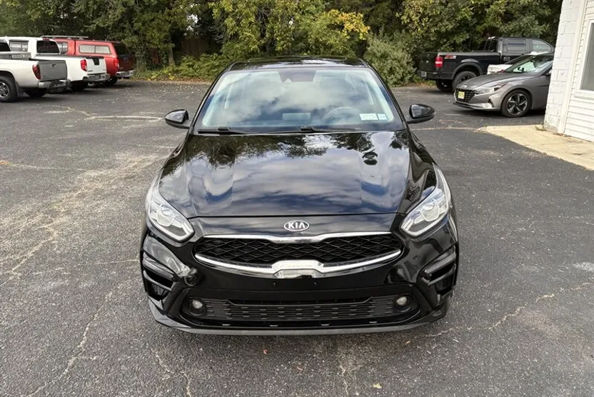2019 Kia Forte S GT-Line photo 1